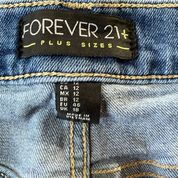 Jeans - Picture 2 of 2